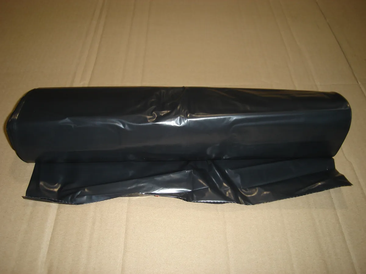 SP 100L NOIR FORT CARTON DE 200